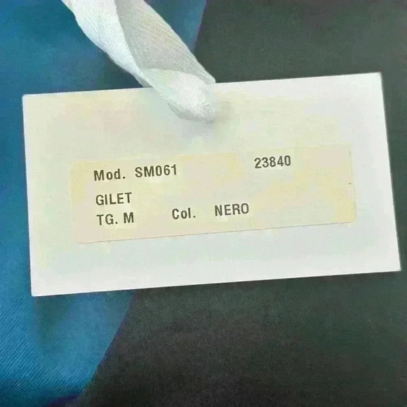 Merci Black Two Button V-Neck Black Cropped Vest Size Medium New With Tag! - Picture 7 of 7